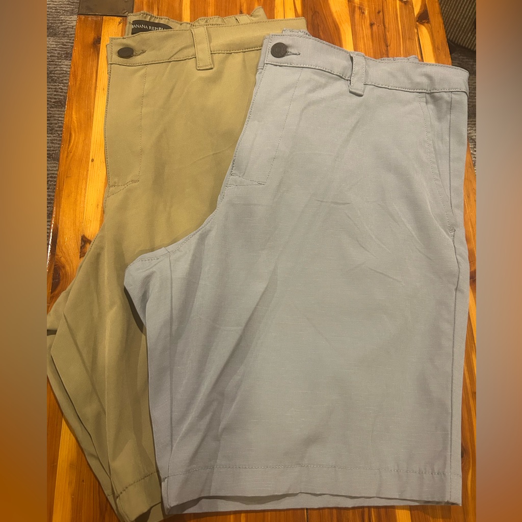2 Pair Of Men’s Banana Republic Shorts